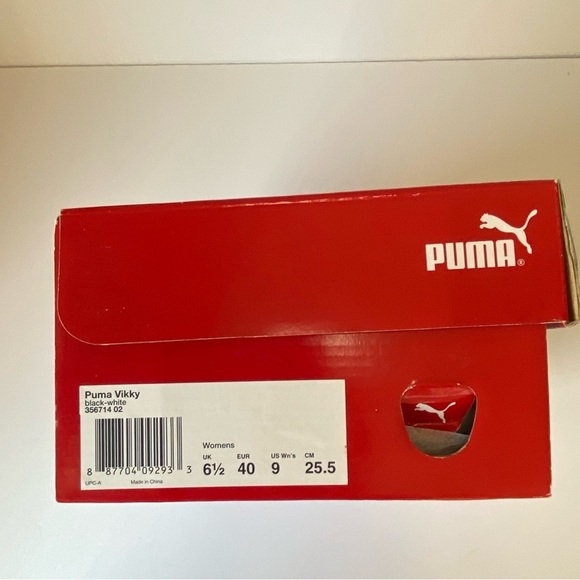 Puma Women's Vikky Black Suede Sneaker Size 9 w/original box - Picture 10 of 11